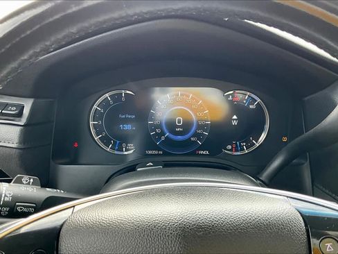 Used 2020 Cadillac Escalade ESV Luxury w/ Escalade Sport Edition AWD/4WD image 26