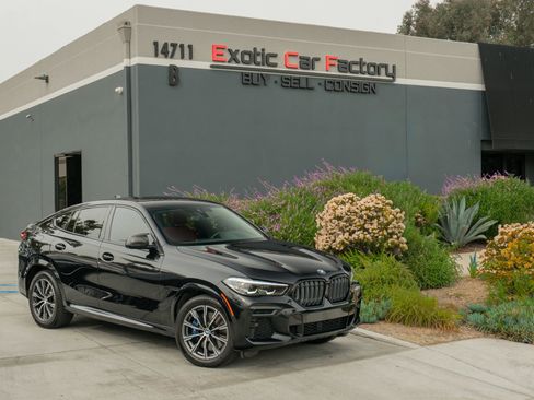 Used 2022 BMW X6 M50i w/ Premium Package image 1