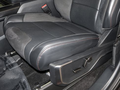 Used 2025 Ford F150 Raptor AWD/4WD image 25