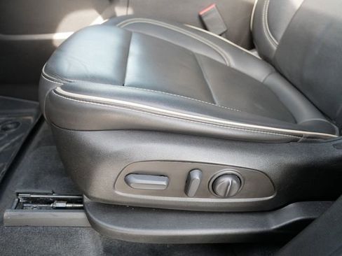 Used 2022 Chevrolet Traverse Premier w/ Redline Edition image 15