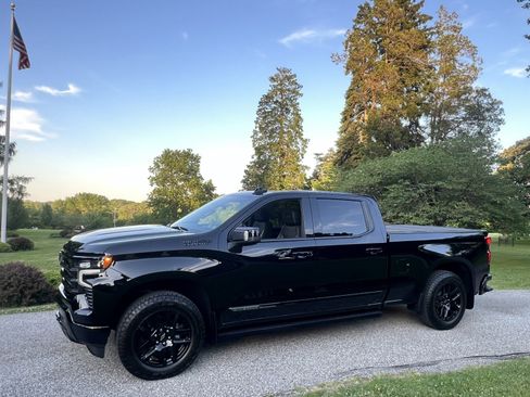 Used 2024 Chevrolet Silverado 1500 High Country w/ Midnight Edition AWD/4WD image 6