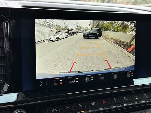 Used 2024 Chevrolet Silverado 1500 ZR2 w/ Technology Package image 23