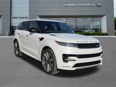 New 2026 Land Rover Range Rover Sport Dynamic SE image 2