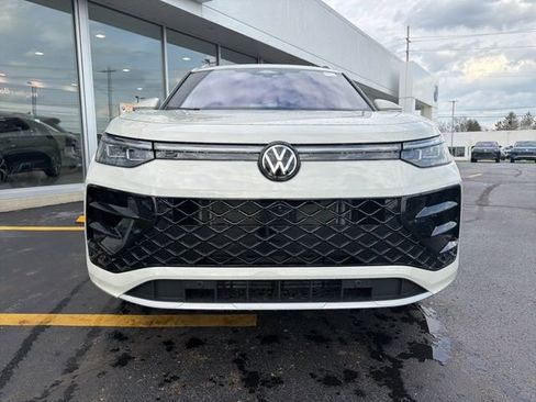 New 2026 Volkswagen Tiguan SEL R-Line AWD/4WD image 15