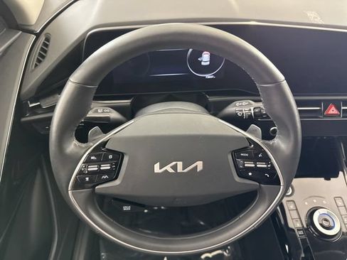 Used 2023 Kia Niro Wind w/ Wind Preserve Package FWD image 25