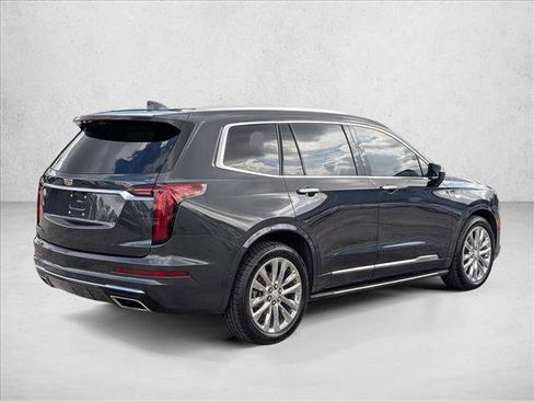 Used 2022 Cadillac XT6 Premium Luxury w/ Technology Package image 5