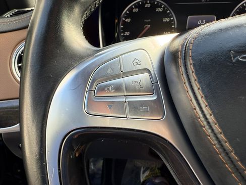 Used 2017 Mercedes-Benz S 550 Sedan image 28