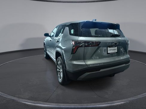New 2026 Chevrolet Equinox LT w/ Convenience Package II AWD/4WD image 12