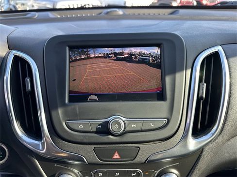 Used 2020 Chevrolet Equinox LT image 23