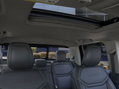 New 2025 Ford Maverick Lobo image 12