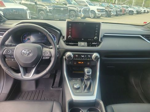Used 2020 Toyota RAV4 XSE image 26