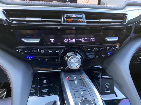 Used 2022 Acura MDX A-Spec image 29