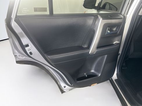 Used 2021 Toyota 4Runner SR5 AWD/4WD image 25