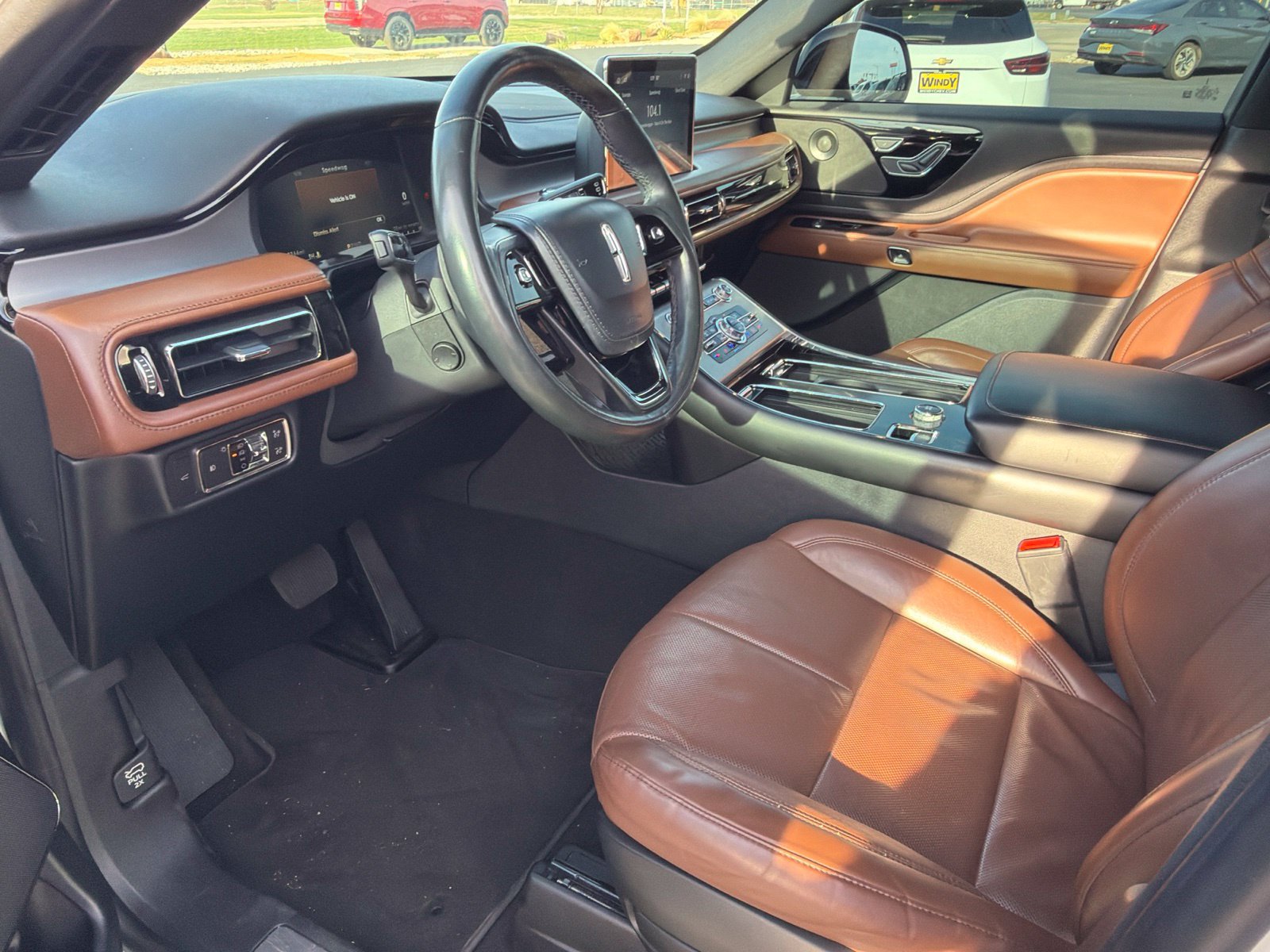 Used 2020 Lincoln Aviator Reserve w/ Elements Package Plus AWD/4WD image 5