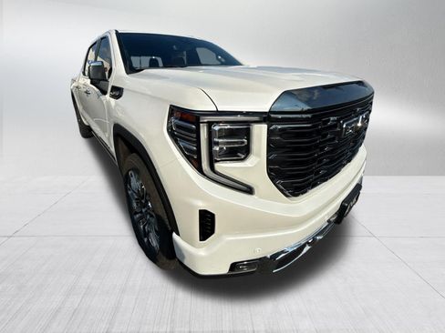 Used 2024 GMC Sierra 1500 Denali Ultimate AWD/4WD image 4