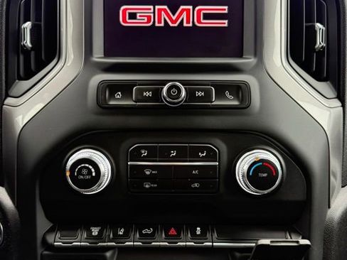 Used 2024 GMC Sierra 2500 Pro image 17