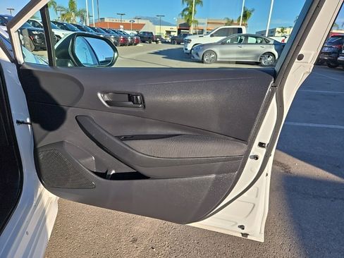 Used 2023 Toyota Corolla LE image 29
