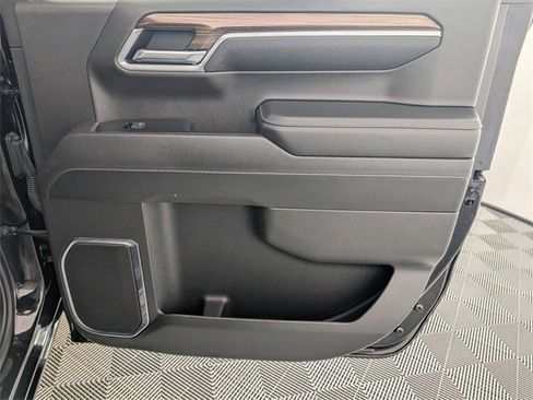 Used 2025 Chevrolet Silverado 1500 LT image 31