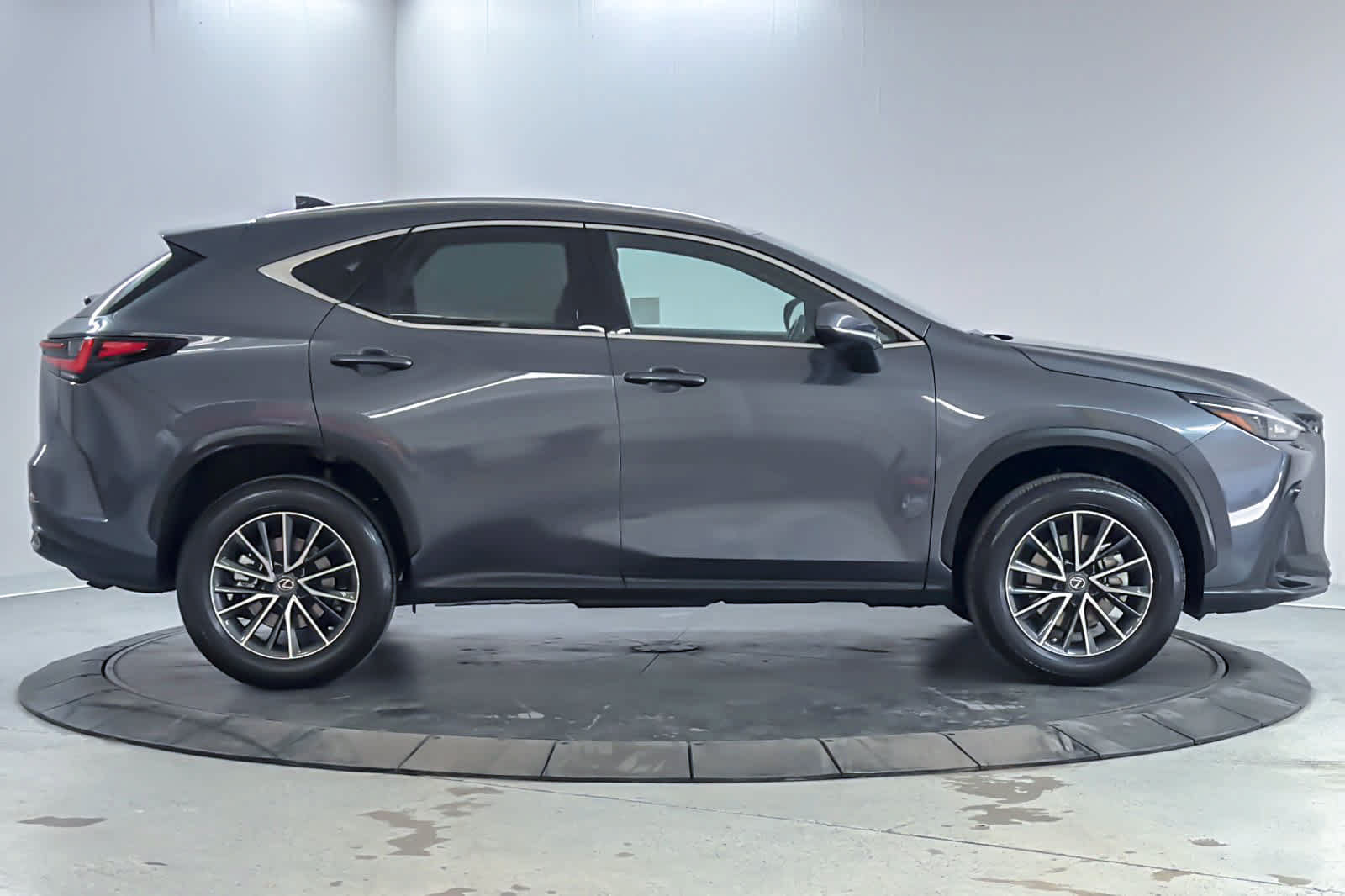 Used 2023 Lexus NX 350h AWD w/ Towing Package (2000 Lbs) image 8