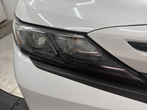 Used 2022 Toyota Camry SE FWD image 10