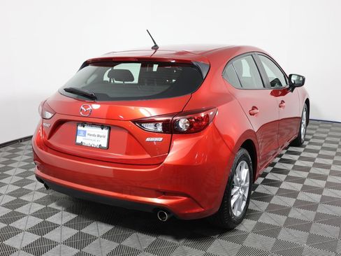 Used 2017 MAZDA MAZDA3 Sport FWD image 5