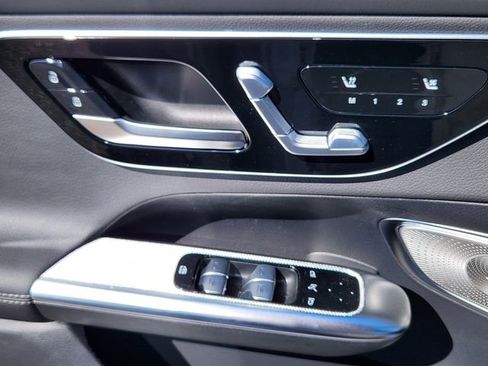 New 2026 Mercedes-Benz GLC 300 4MATIC image 11