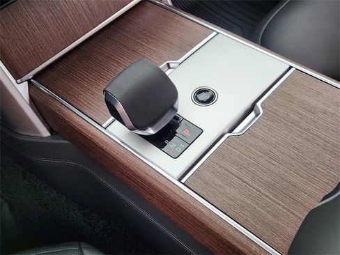 New 2026 Land Rover Range Rover SE image 15