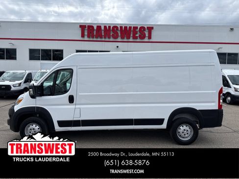 Used 2023 RAM ProMaster 2500 FWD image 2