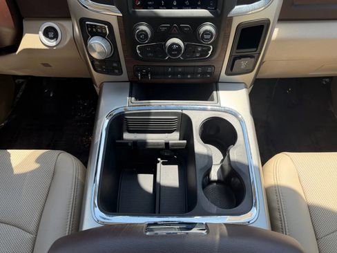 Used 2018 RAM 1500 Laramie w/ Convenience Group AWD/4WD image 20