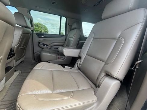 Used 2016 GMC Yukon XL SLT w/ Open Road Package AWD/4WD image 26