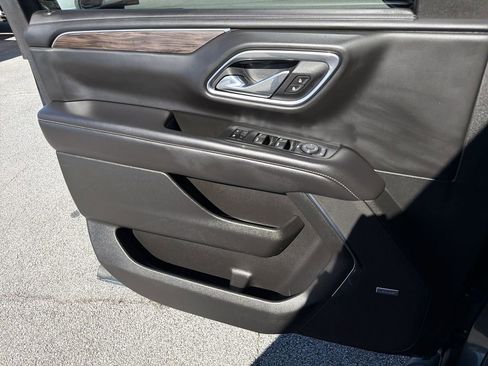 Used 2021 Chevrolet Tahoe Z71 image 14