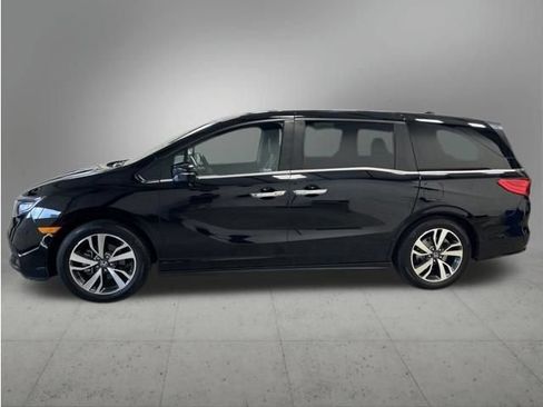 Certified 2023 Honda Odyssey Touring image 3
