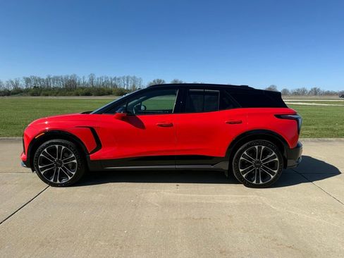 Used 2025 Chevrolet Blazer EV SS w/ Performance Package image 9