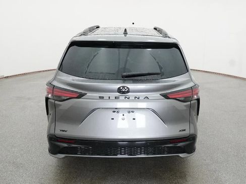 New 2026 Toyota Sienna XSE image 7