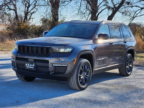 New 2025 Jeep Grand Cherokee L Limited w/ Trailer Tow Package image 2