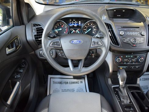 Used 2018 Ford Escape SE FWD image 17