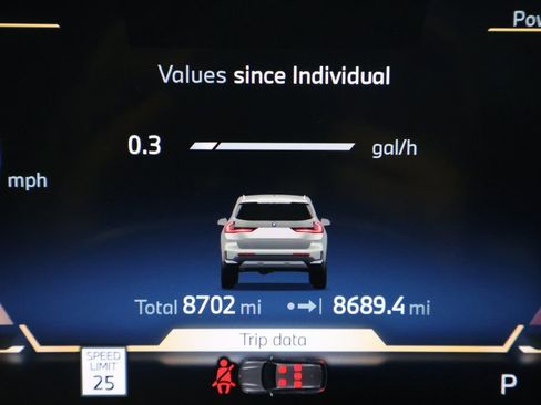 Used 2025 BMW X1 xDrive28i w/ Convenience Package image 17