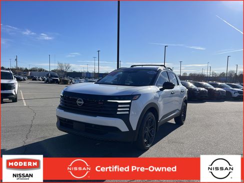 Certified 2025 Nissan Kicks SR w/ SR Premium Package image 1