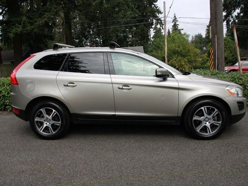 Used 2012 Volvo XC60 T6 Premier Plus image 12