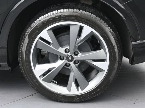 Used 2022 Audi Q4 e-tron Premium Plus w/ Premium Plus AWD/4WD image 42