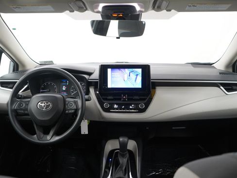 Used 2023 Toyota Corolla LE image 12