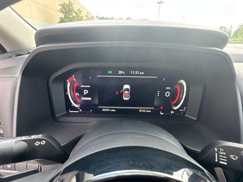 Used 2024 Nissan Rogue SL w/ SL Premium Package FWD image 28