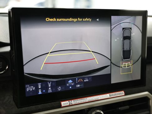 Used 2025 Toyota Tacoma Limited image 39