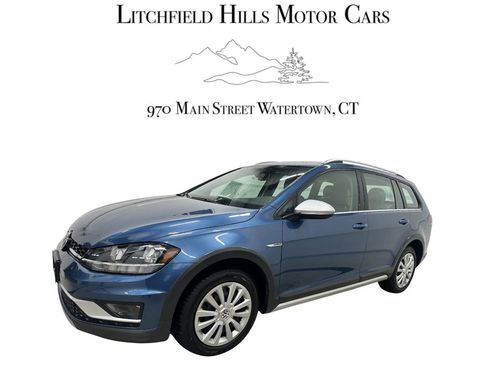 Used 2019 Volkswagen Golf Alltrack S image 1