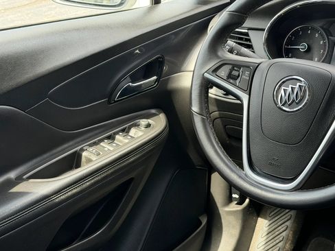 Used 2020 Buick Encore Preferred w/ Safety Package AWD/4WD image 38