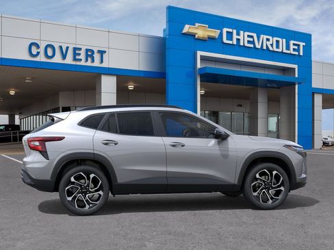 New 2026 Chevrolet Trax RS image 5