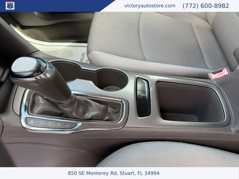Used 2017 Chevrolet Cruze LT FWD image 35