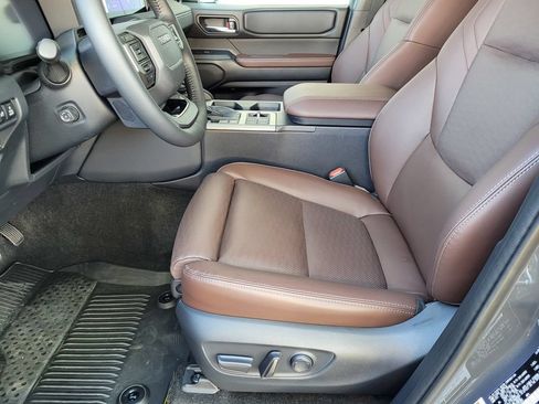 Used 2026 Toyota Land Cruiser w/ Premium Package AWD/4WD image 18