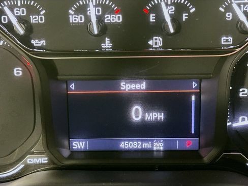 Used 2022 GMC Sierra 1500 Elevation AWD/4WD image 16