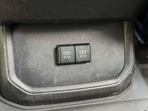 Certified 2020 Toyota Highlander XLE AWD/4WD image 16